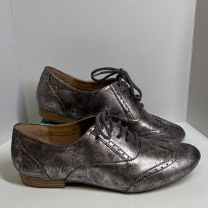 b.o.c. Born Metallic Pewter Oxfords Wingtip Comfort Shoes in EUC
